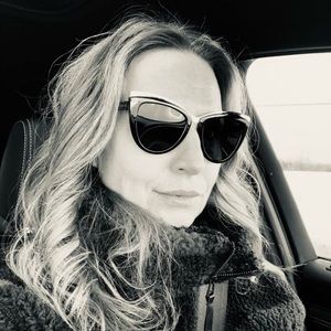 Meet your Posher, Caz